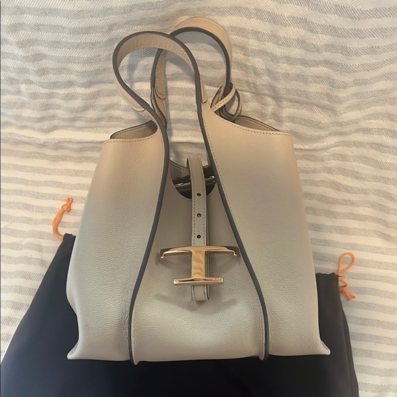 Tod's Timeless T mini tote - Picture 2 of 14